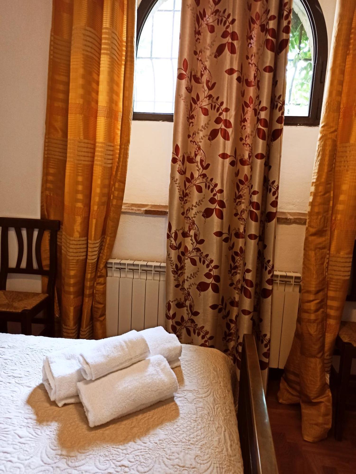 Villa Podere Cartaio Bio Estate Pool Airc San Rocco a Pilli Room photo